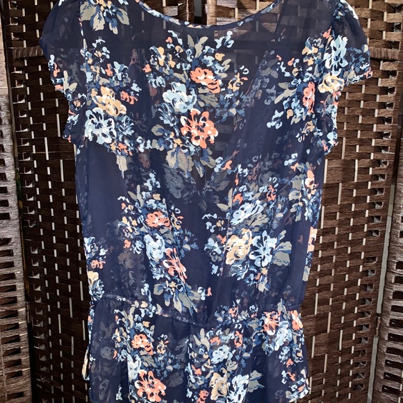 Sheer floral top - Picture 3 of 4